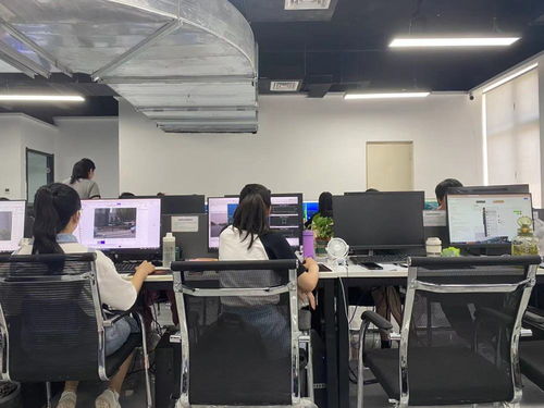 大模型狂歡背后的隱秘角落 富士康工人轉向AI標注，青春喂養AI后的未來迷思